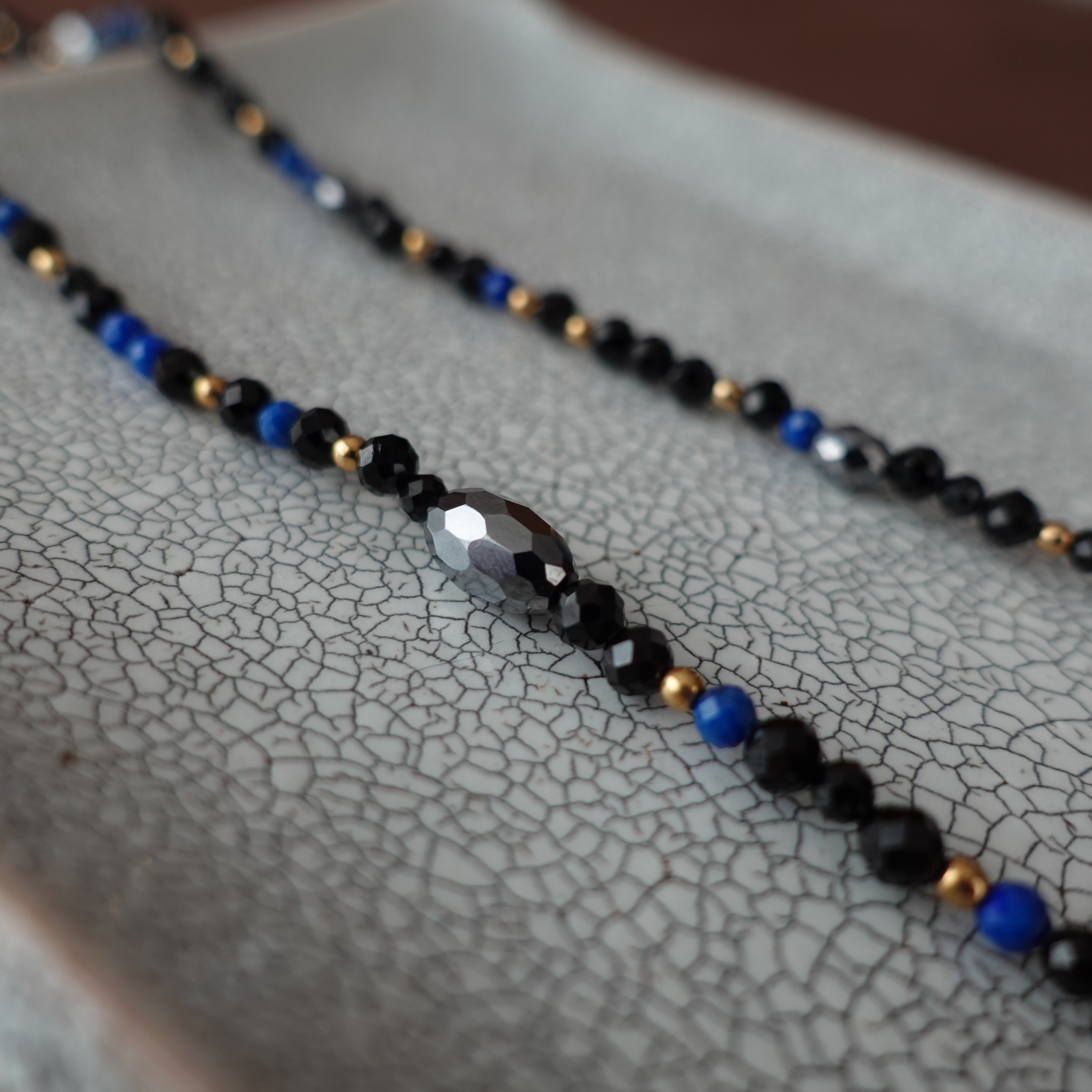 ラピスラズリとブラックのロングネックレス 100cm サージカルステンレス